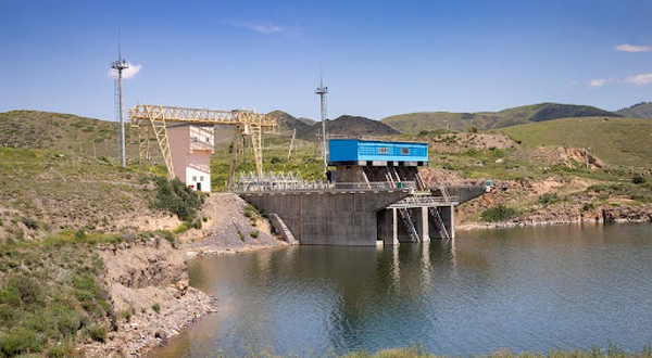 Bestyubinskoye Vodokhranilishche. Ges Moynak