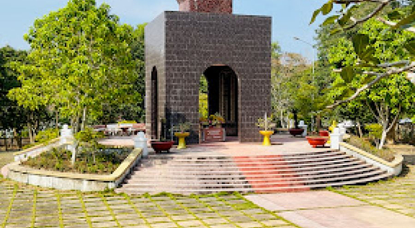 Tượng đài Nắm tay