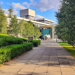 都柏林大学学院