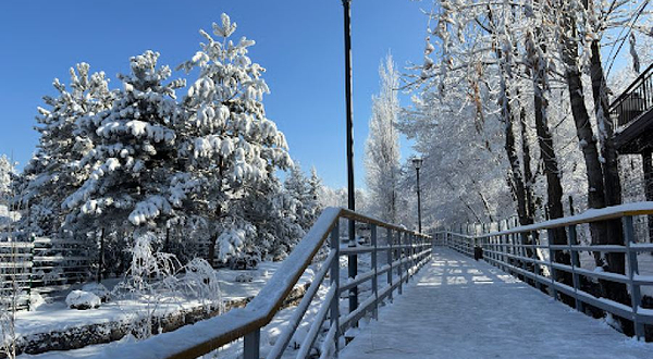 Terrenkure alongside the Esentay river