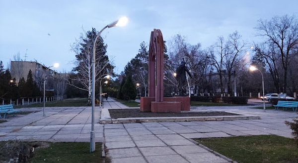 Pamyatnik Zhayyl Baatyru