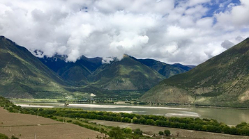 阿拉善英雄会场·天空之城