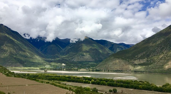 阿拉善英雄会场·天空之城