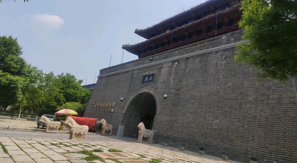 聊城古城南城门