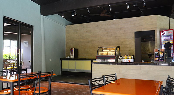 甘孟山城野生动物园