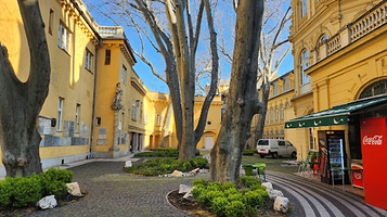 卢卡奇温泉浴场