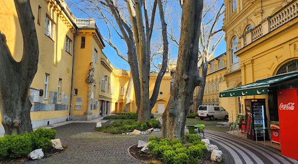 卢卡奇温泉浴场