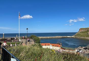 Whitby Beach第 5 张图片
