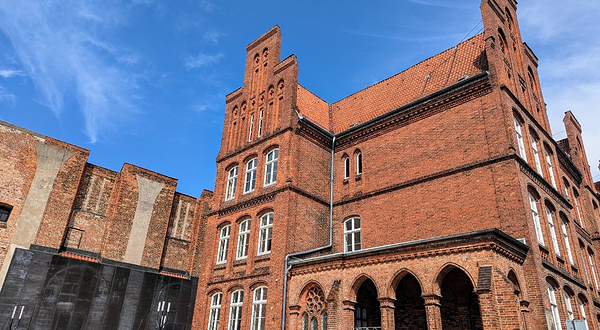 吕贝克城门与修道院