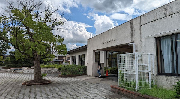 彦根市立図书馆