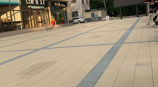 烟台大学(南校区)-小广场