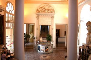 朱尔·谢雷美术博物馆