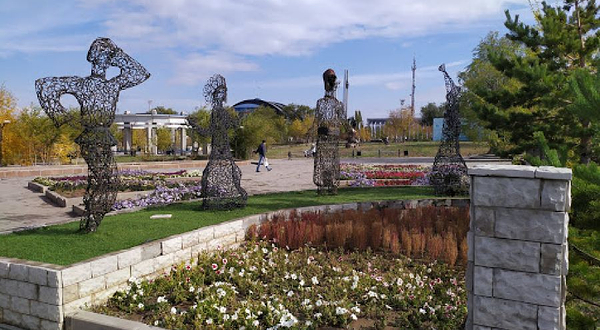 Detskaya Ploshchadka U Detskoy Derevni