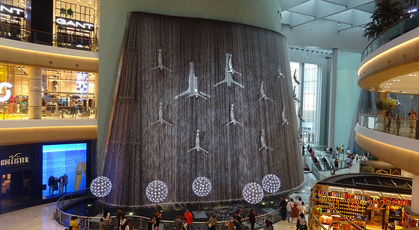 迪拜购物中心瀑布