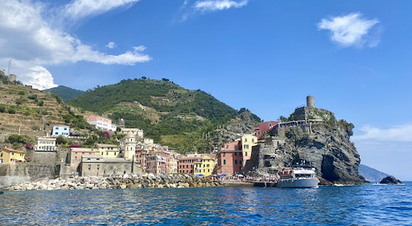 Nord Est Vernazza Boat Tour