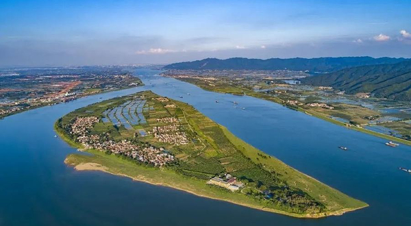 鹰飞跳伞砚洲岛基地