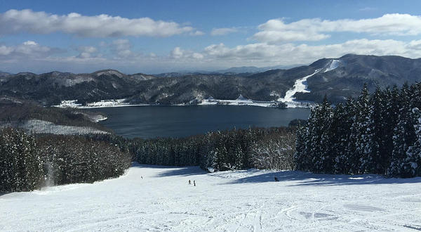 白马Sanosaka滑雪场