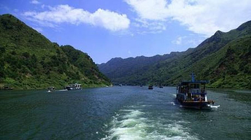 北江小三峡游船