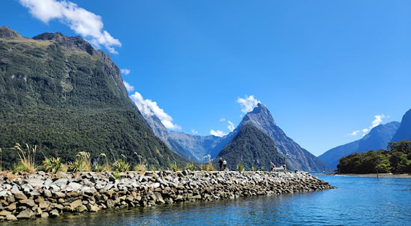 Milford Valley Lookout