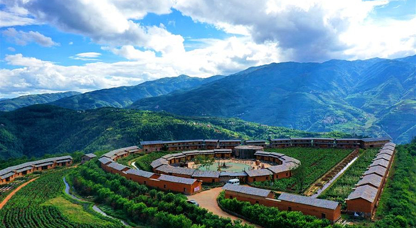 太阳谷千鼓彝寨