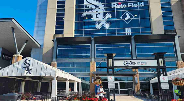 美国行动通讯球场