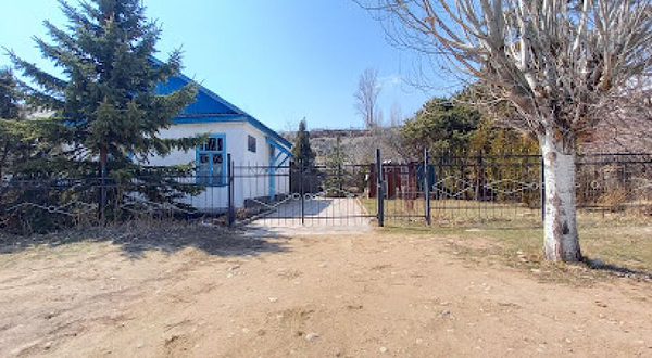 Pamyatnik Alykulu Osmonovu