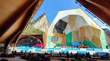 格凸河攀岩基地