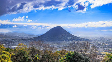 青の山山顶展望台