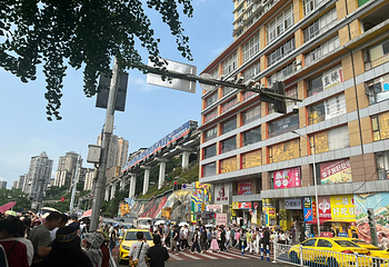 李子坝单轨穿楼观景平台第 35 张图片