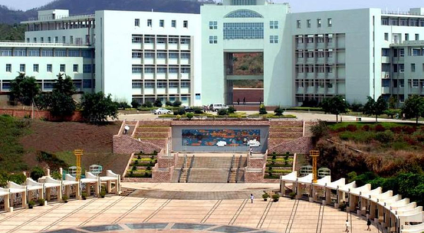 广东海洋大学-海洋广场