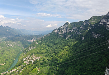 花江峡谷大桥桥旅融合服务区第 19 张图片
