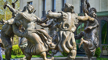 Sculpture of Berikaoba