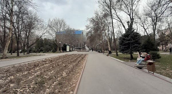 Park “Theatrical”