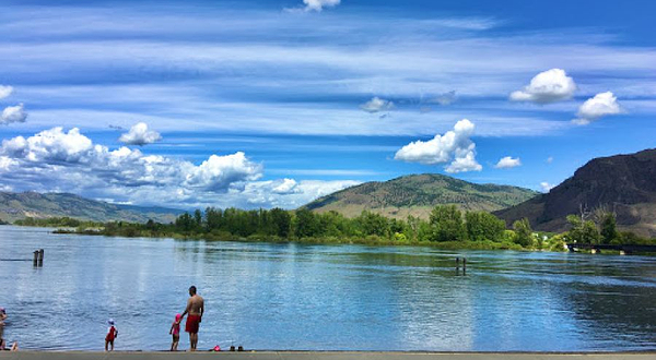 Riverside Park Beach