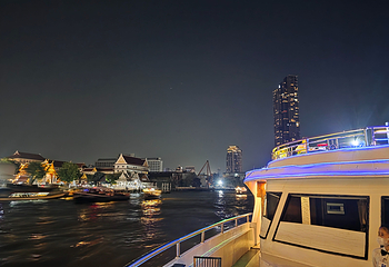 白玉兰号夜游湄南河第 16 张图片