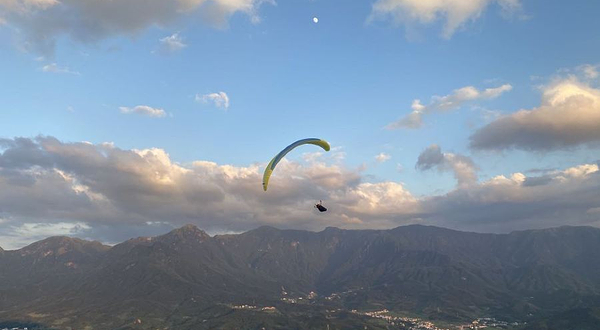 萍乡武功山滑翔伞飞行营地