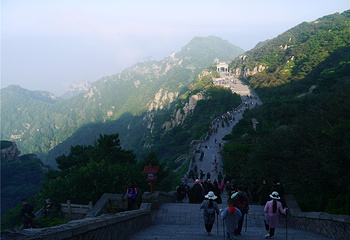 泰山风景名胜区-碧霞祠第 19 张图片