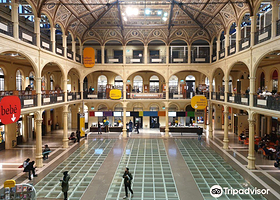 博洛尼亚市立图书馆