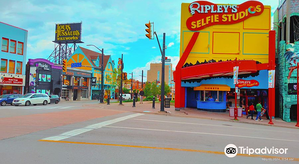 Ripley’s Selfie Studios