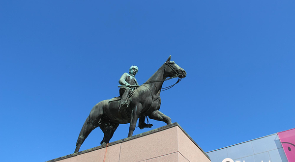 曼纳海姆元帅骑马雕像
