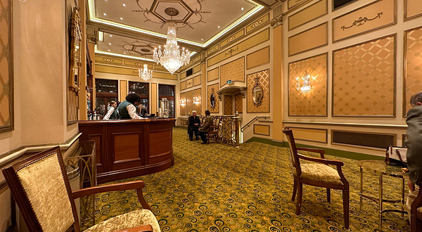 维多利亚皇宫剧院