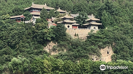 龙门石窟-看经寺第 1 张图片