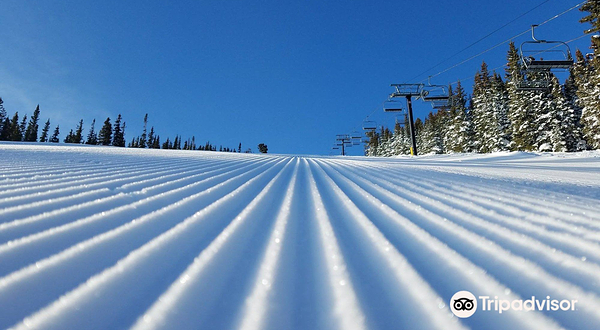 埃尔多拉山度假村