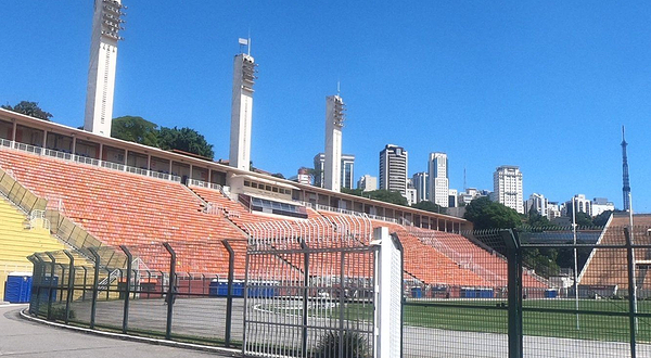 帕卡恩布体育场