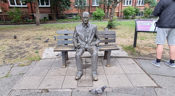 阿兰·图灵纪念像