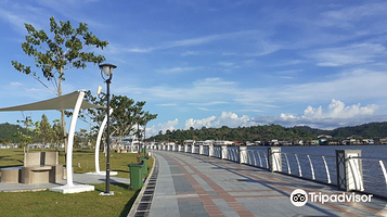 Taman Mahkota Jubli Emas