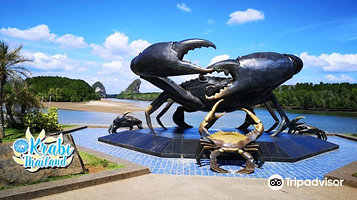 甲米城螃蟹海鸥雕塑