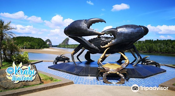 甲米城螃蟹海鸥雕塑