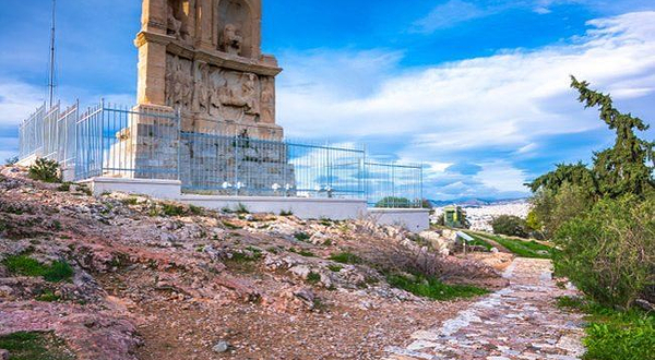 菲洛帕波斯纪念碑