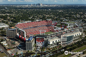 雷蒙德詹姆斯体育场